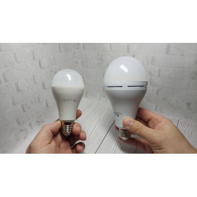 Комплект з 3-х ламп LED Lightwell BS2C4 15 Вт Е27 із вбудованим акумулятором