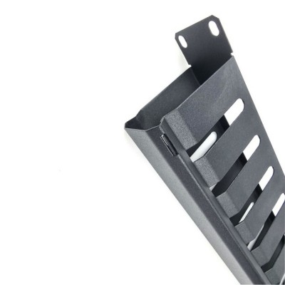 Організатор кабелю перфорований із кришкою 19" 1U чорний