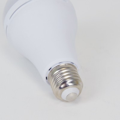 Комплект з 3-х ламп LED Lightwell BS2C4 15 Вт Е27 із вбудованим акумулятором