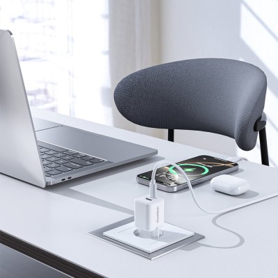 Мережевий зарядний пристрій Choetech PD6052 PD35W GAN A+C White