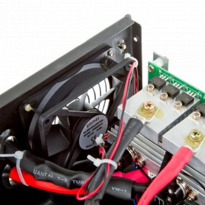 Джерело безперебійного живлення Logicpower LPY-W-PSW-800 ВА / 560 Вт лінійно-інтерактивне з правильною синусоїдою