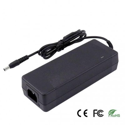 Блок питания 12В/10А SEVEN PS-764 (10А) Блок питания 12В/10А SEVEN PS-764 (10А)