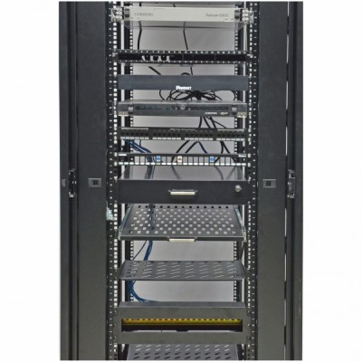 Боковой организатор кабеля с крышкой для шкафов CMS MGSE 42U, серый Боковой организатор кабеля с крышкой для шкафов CMS MGSE 42U, серый