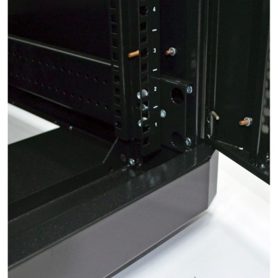 Шкаф серверный CMS 33U 610 х 1055 UA-MGSE33610MPB усиленный с перфорированной дверью для сетевого оборудования Шкаф серверный CMS 33U 610 х 1055 UA-MGSE33610MPB усиленный с перфорированной дверью для сетевого оборудования