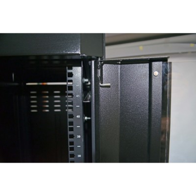 Шафа серверна CMS 42U 610 х 1055 UA-MGSE42610MB посилена для мережевого обладнання