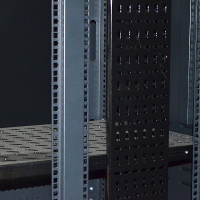 Вертикальный кабельный организатор CMS 33U для шкафов MGSE Вертикальный кабельный организатор CMS 33U для шкафов MGSE