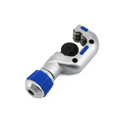 Інструмент для нарізки шлангів Pipe cutter Інструмент для нарізки шлангів Pipe cutter