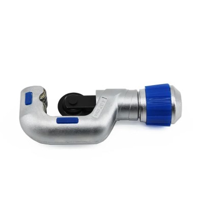 Інструмент для нарізки шлангів Pipe cutter Інструмент для нарізки шлангів Pipe cutter